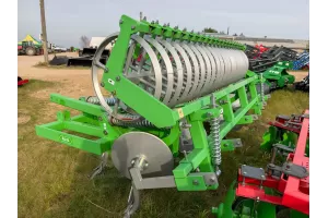 Noraginis skutikas su volu BOMET Apus (3 eilės dantų)| auskarankiai.lt
